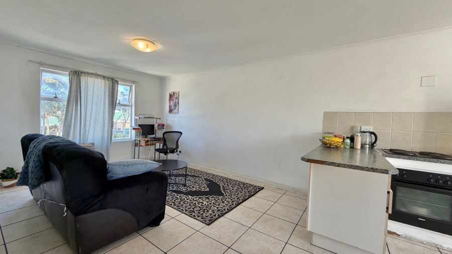 2 Bedroom Property for Sale in Guldenland Western Cape